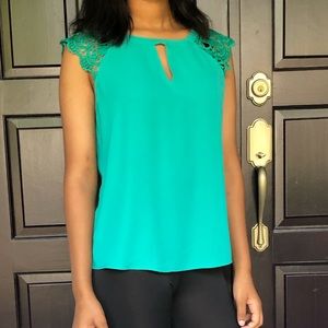 Green loose shirt